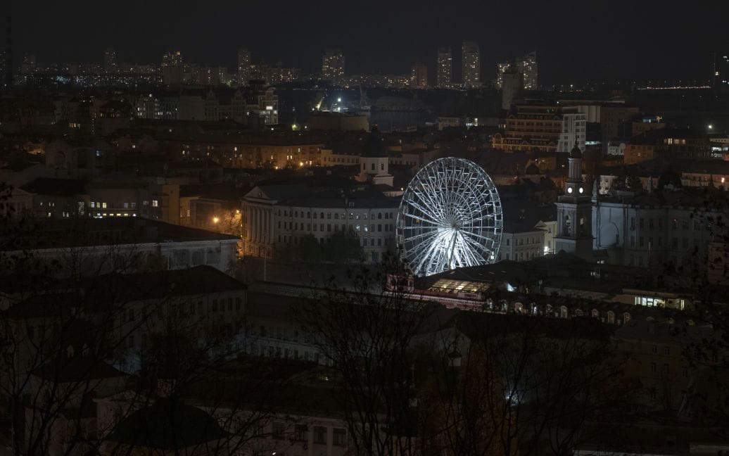 Темные времена. Как Украина выживает без света, воды и тепла