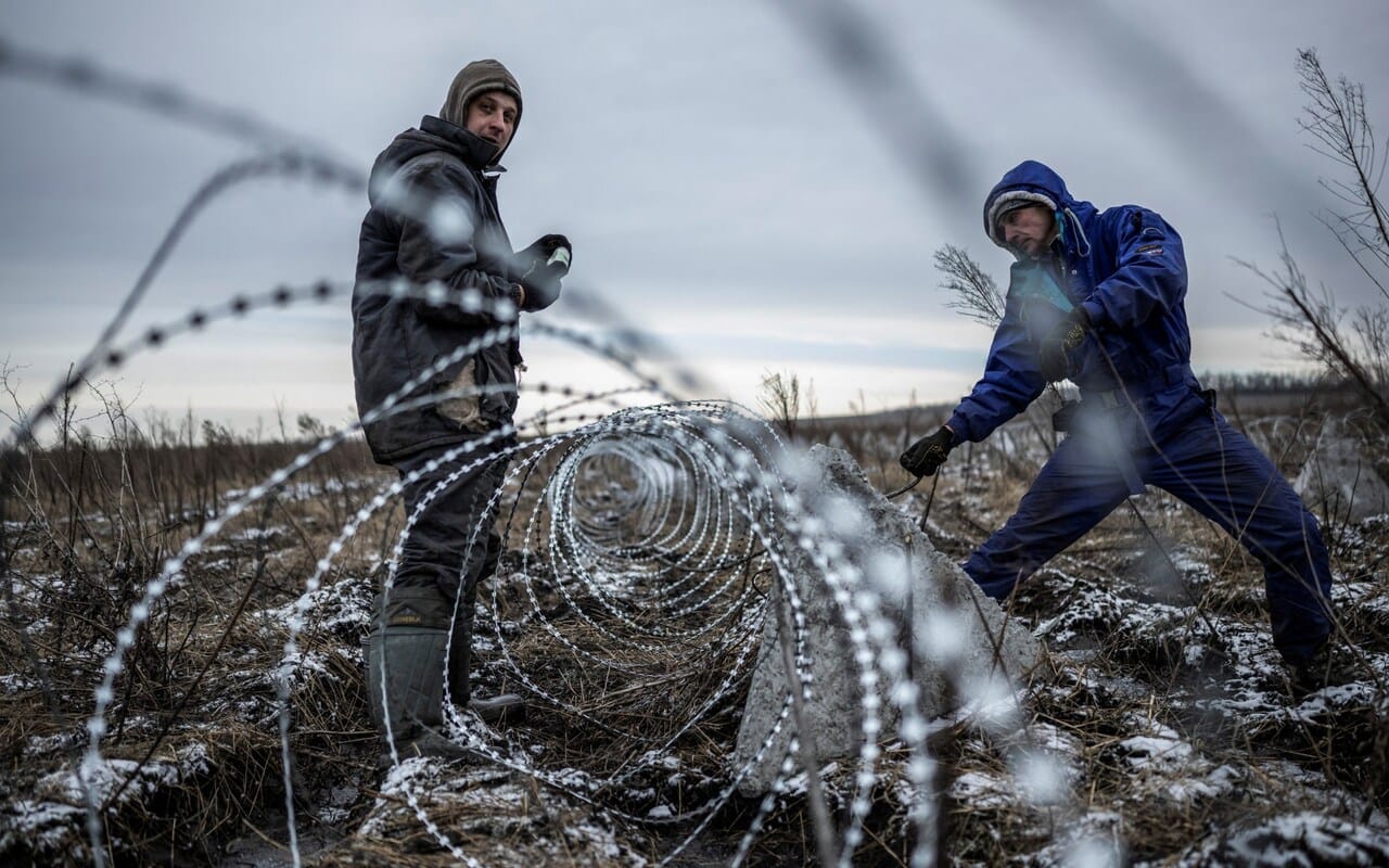 Украина строит свою «линию Суровикина», позволяющую вести «активную оборону» — The Telegraph